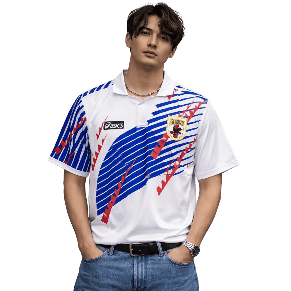19931994 Japan Away Jersey - Retro kit asics worn by a model of Nipponkits